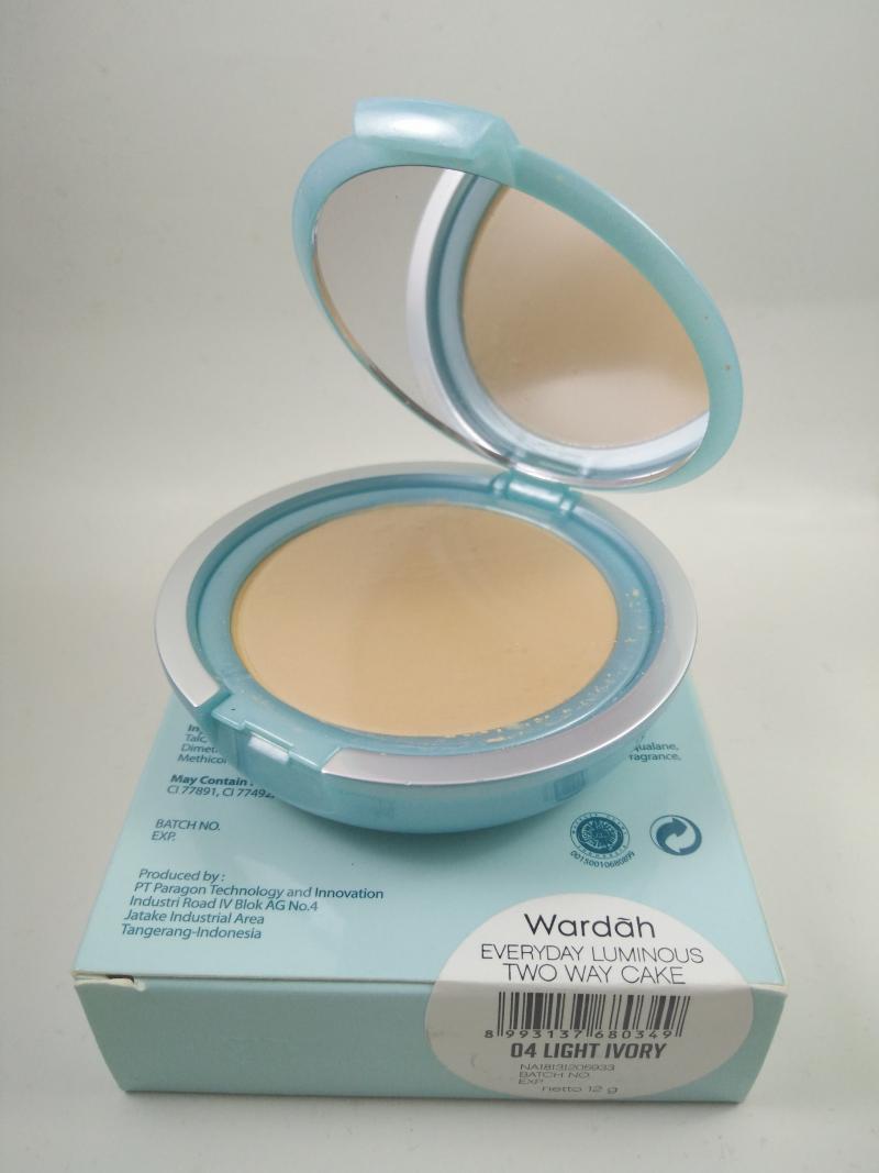 jual wardah luminous two way cake powder light ivory jual wardah luminous two way cake powder light ivory