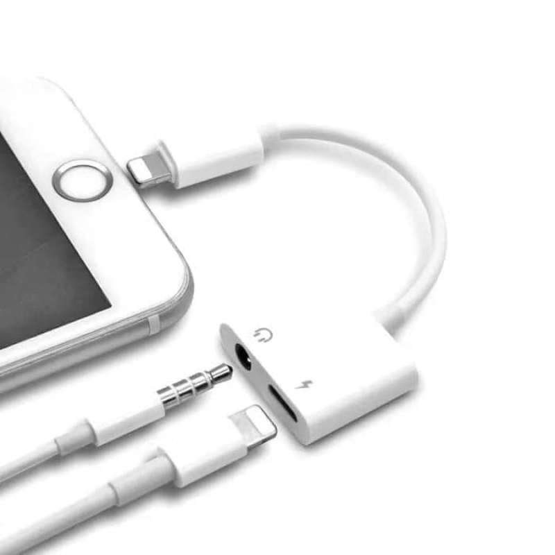 Выход lightning. Переходник lightning 2 в 1 (наушники 3.5mm, зарядка lightning). переходник для наушников айфон.