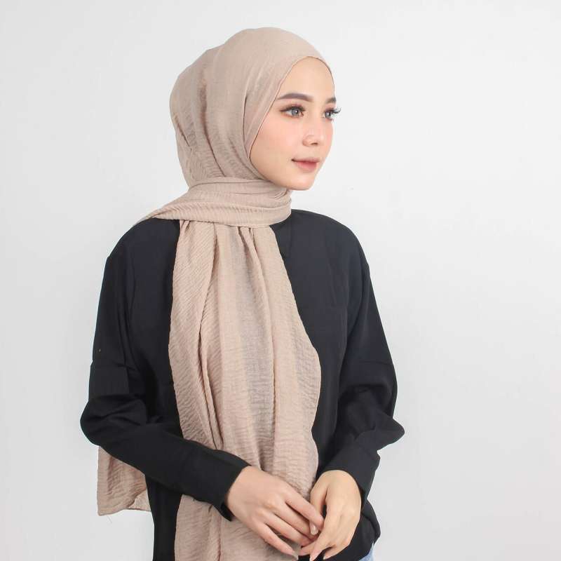 10 Warna Pashmina Crinkle yang Bagus dan Paling Diminati