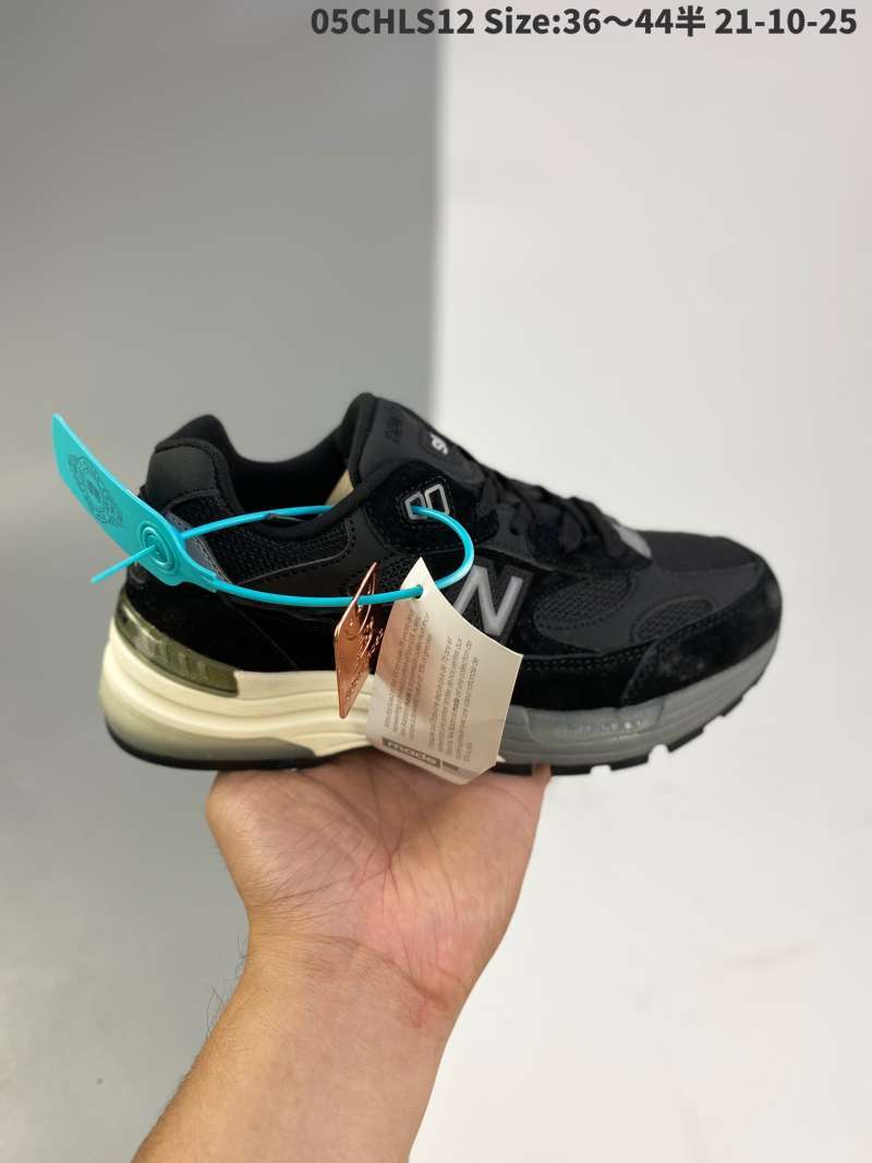 Jual New balance m992 Series classic retro daddy shoes are first time