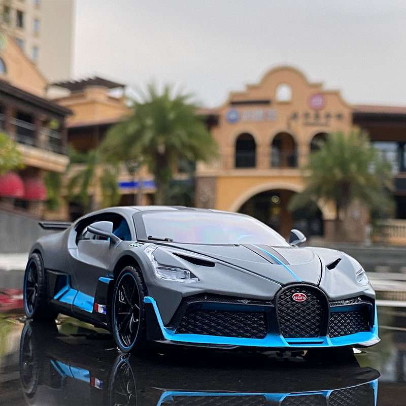 Jual 1:24 Bugatti DIVO Alloy Sports Car Model Diecasts Metal Toy