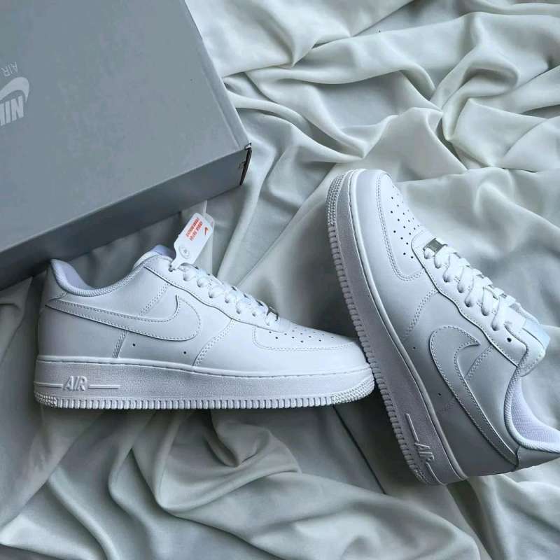 triple white air force 1 mens
