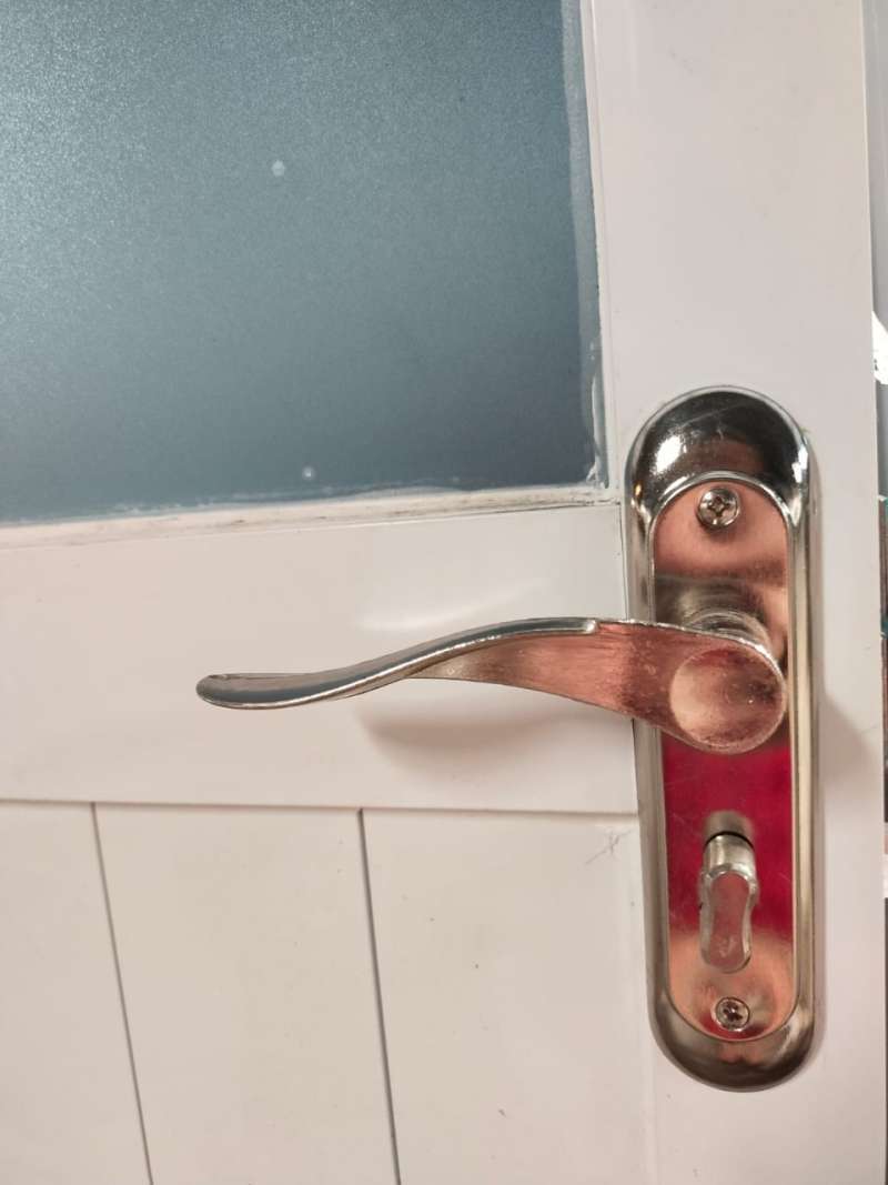 Jual Pintu Kamar Mandi Aluminium / Pintu Kamar Mandi Kaca Di Seller