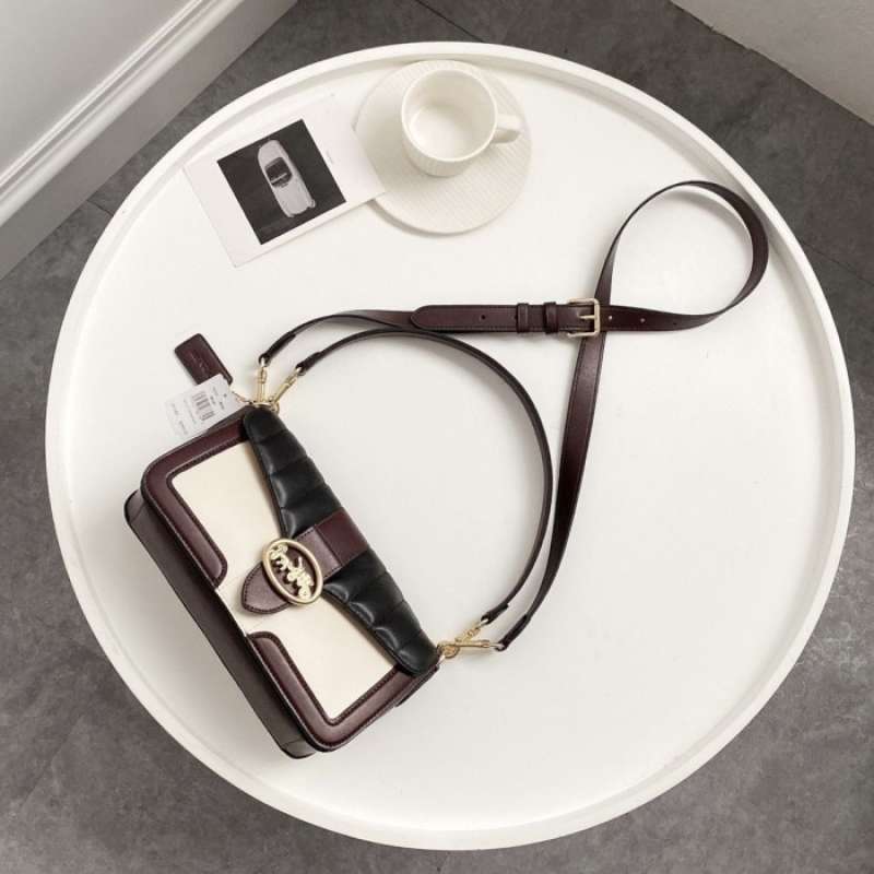 Jual Coach Shoulder Bag With Colorblock Linear Quilting di