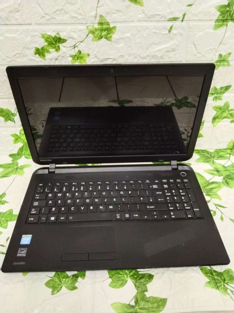 Refurbished Toshiba C50-a-1jm Intel Celeron N2820 4GB 500GB DVD-RW 15.6