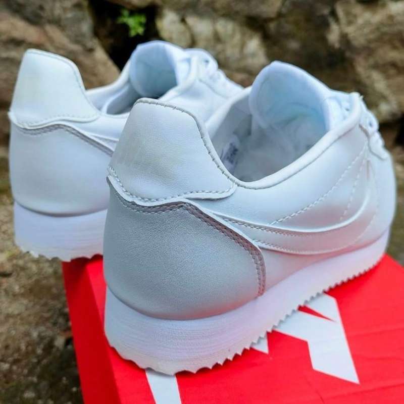 sepatu cortez