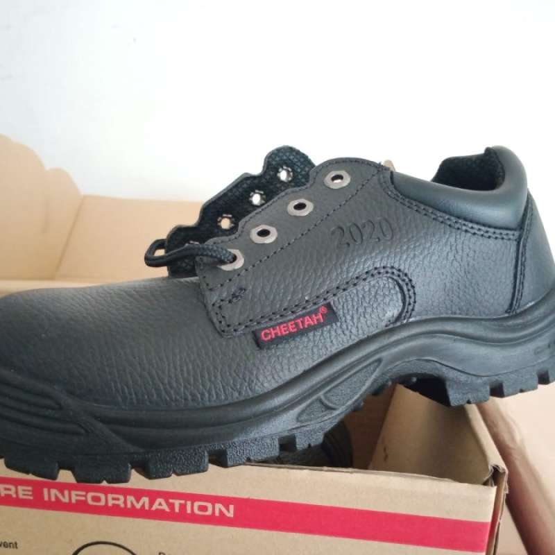 Promo Sepatu Safety Cheetah 3002H Safety Shoes Diskon 23% di Seller