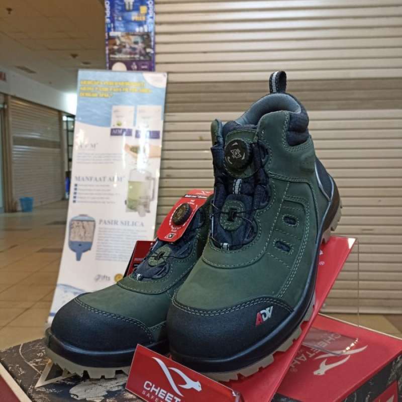 Promo Sepatu safety cheetah jubatus ADV Forest warna hijau Diskon 23%