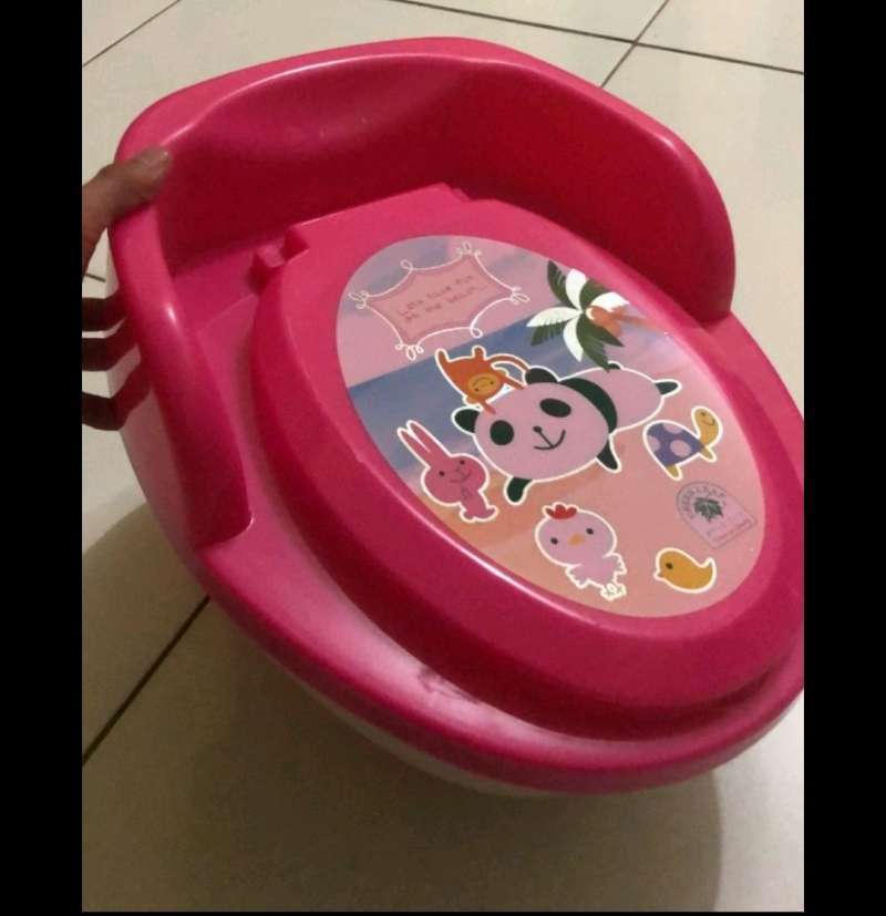 Jual Pispot 1.5 Liter Green Leaf 5109 Potty Training Seat Portable