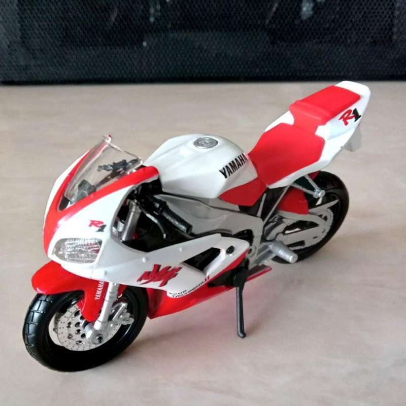 Jual 1:18 Yamaha Yzr-R1 ~Miniatur Bburago di Seller Citipark diecast ...
