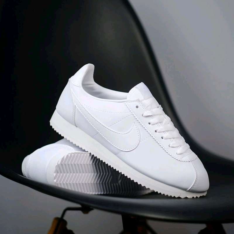 nike cortez putih