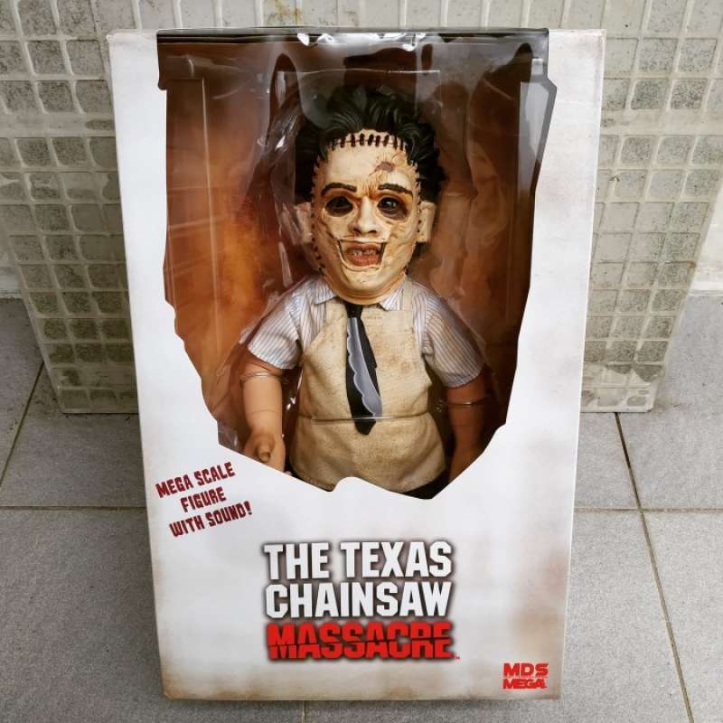Promo MEZCO 15 INCH MEGA SCALE TALKING LEATHERFACE TEXAS CHAINSAW