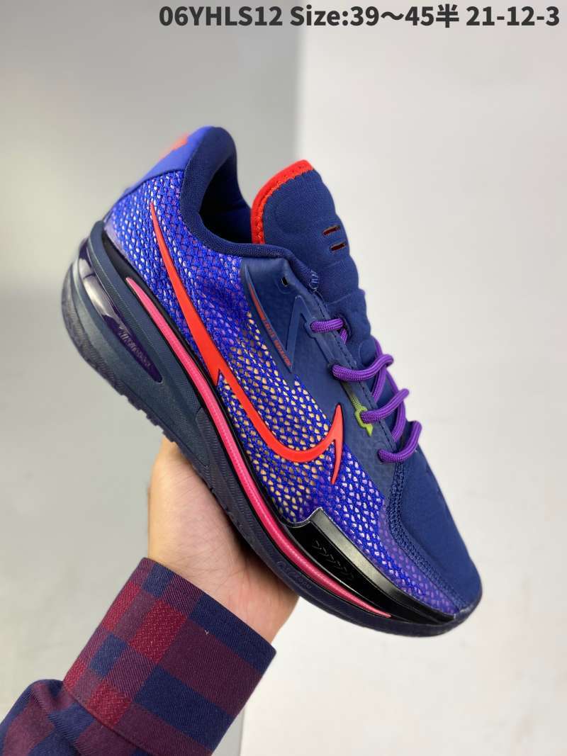 full length zoom basketball shoes