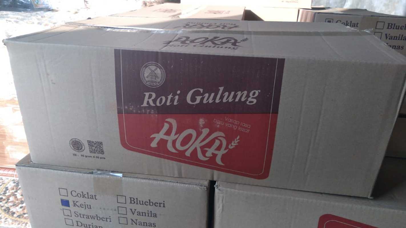 Jual Aoka Roti Gulung Sandwich Isi Selai Keju 60gr Enak Empuk ( Karton ...