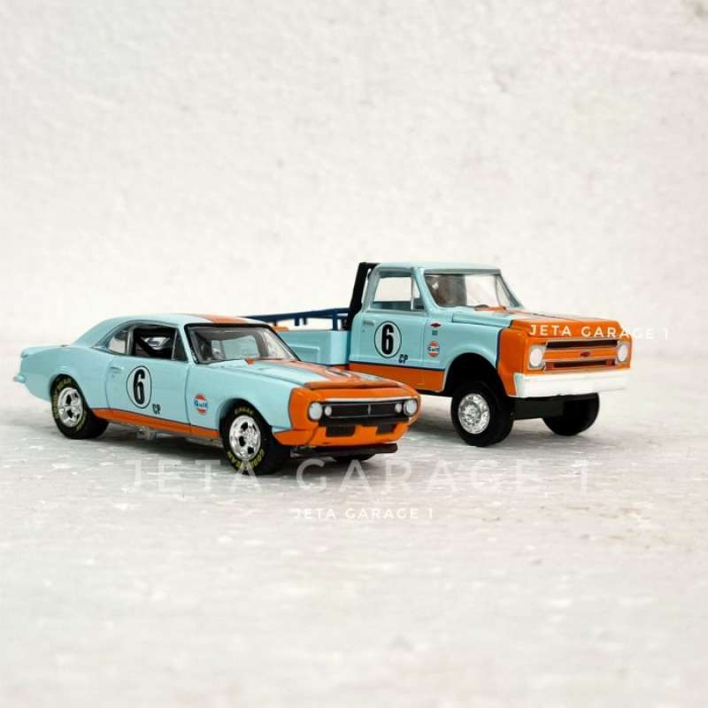 Johnny Lightning 2024 DOUBLE TAKE 1967 Chevy Camaro Gulf Zinger non ta