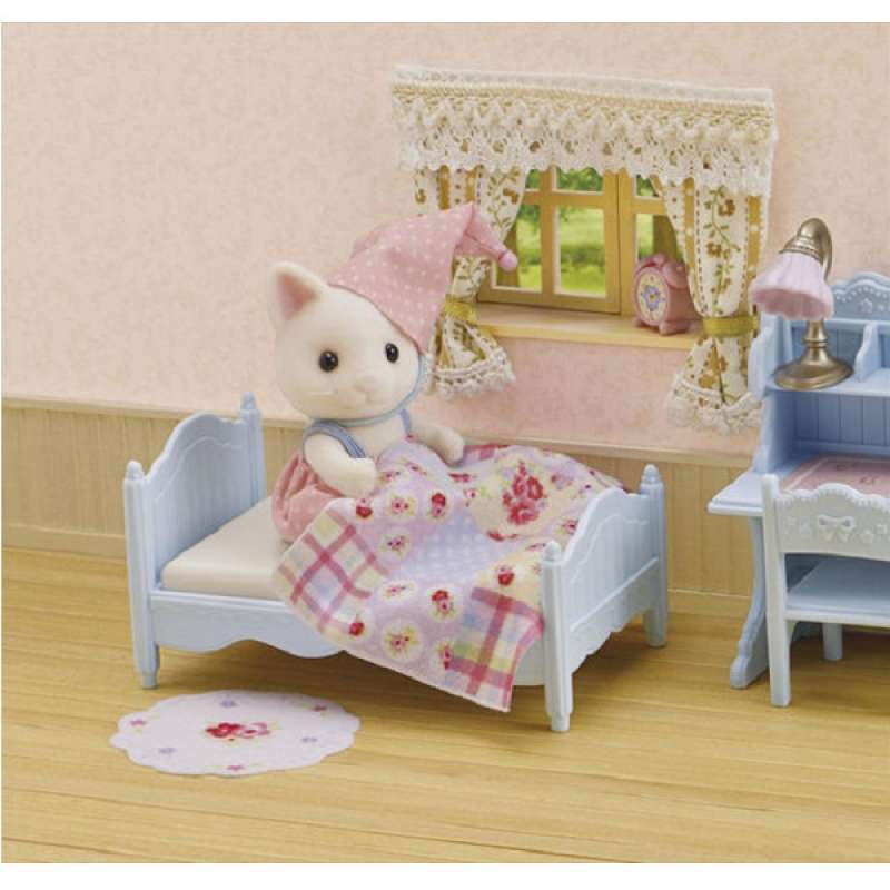 Sylvanian Families: Floral Cat Girl's Wash and Clean Set main image 1