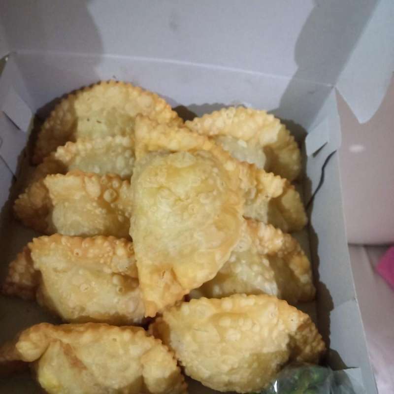 Jual pastel frozen food di Seller Pek Ciu Jember Kidul, Kab. Jember