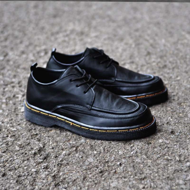 Docmart Fadding Jual Sepatu Pentopel Pria Docmart Terbaru - Harga Promo Februari 2024 ...