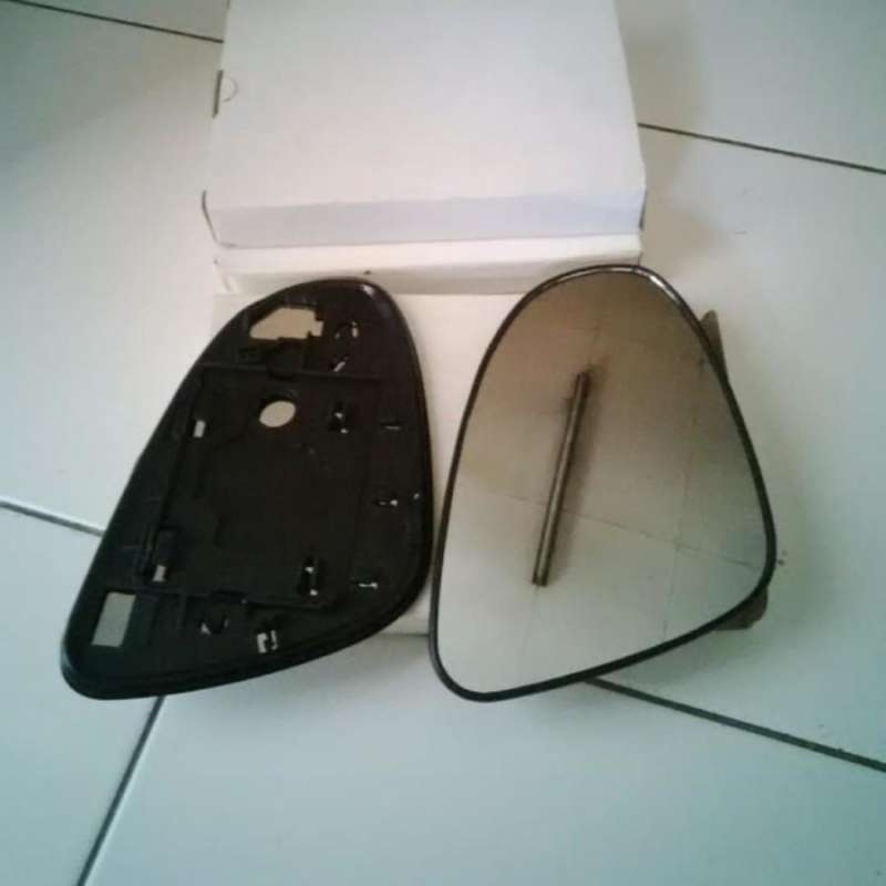 Kaca Spion Toyota Innova 2005: Fungsi, Jenis, Perawatan, dan Penggantian