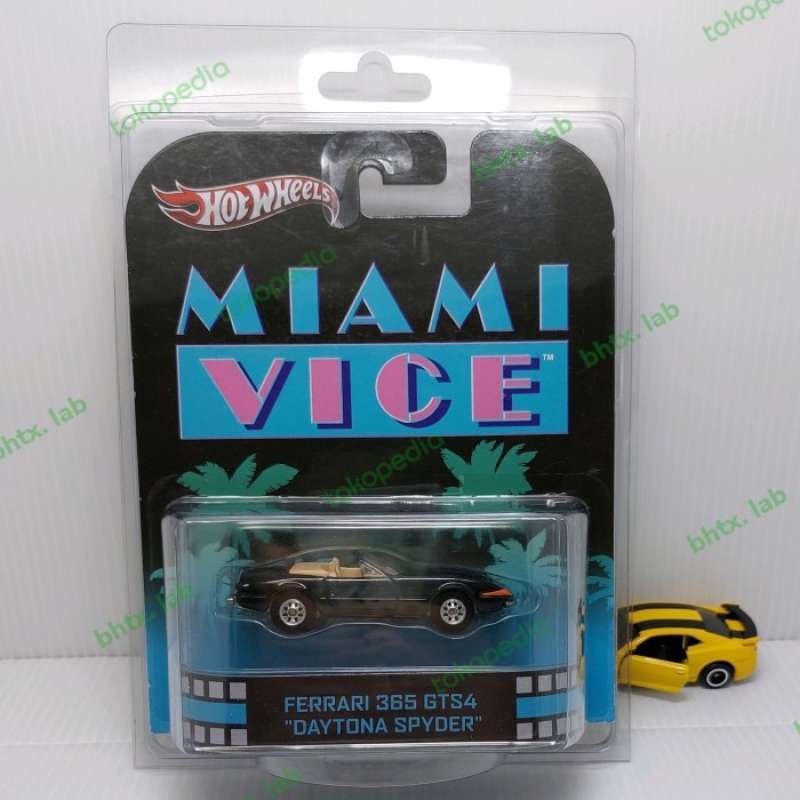 Miniature Hot Wheels 1/18 Ferrari GTS4 Daytona - Occasion - Boîte Usée