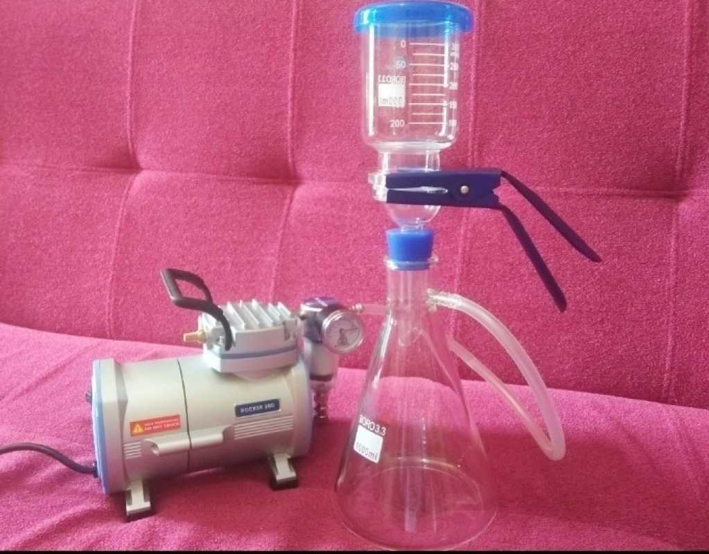 Promo Set 2 IN 1 Glass Vacuum Filtration Plus Vacuum Pump Rocker 300