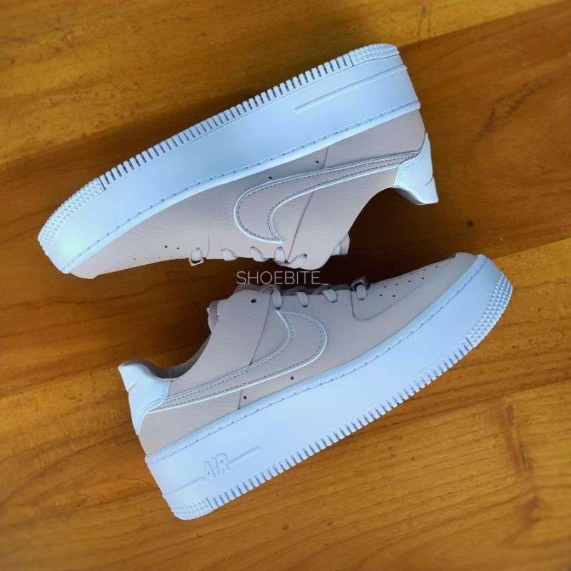 nike air force low sage beige