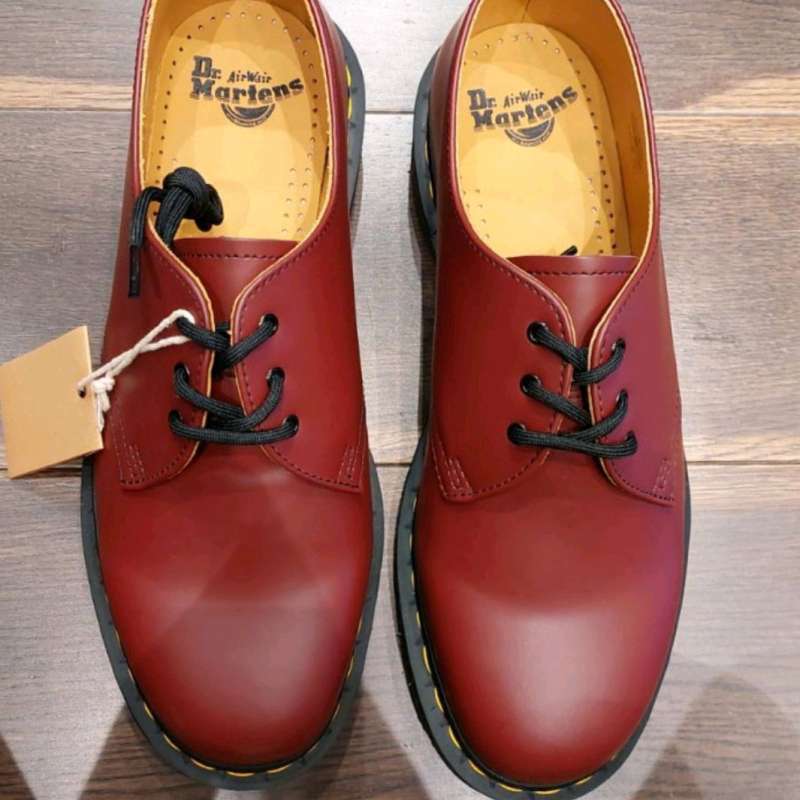Jual Dr Marteen 1461 Red Model Terbaru - Harga Promo Juli 2024 | Blibli