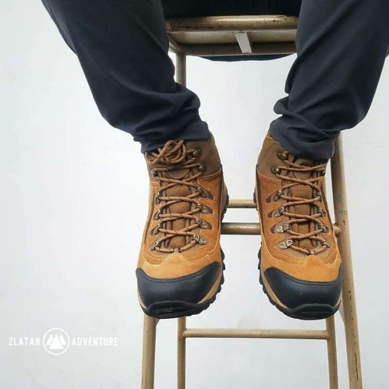 Jual Sepatu gunung / Hiking Cotrek Space Waterproof Not eiger di