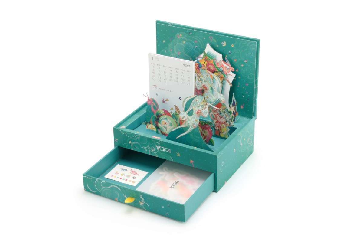 Promo TUMI Lunar New Year Calender Premium Gift Box Diskon 20% di Seller Dstores Men Official