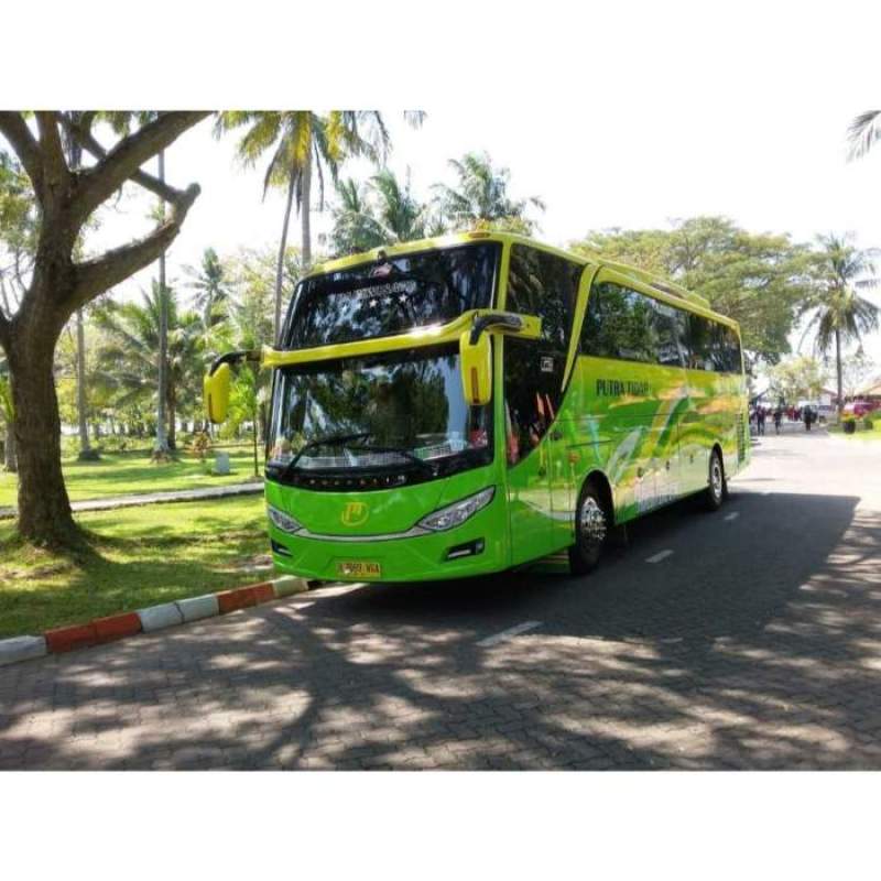Hino: Raja Jalan Raya yang Mengantar Impian Liburan Anda
