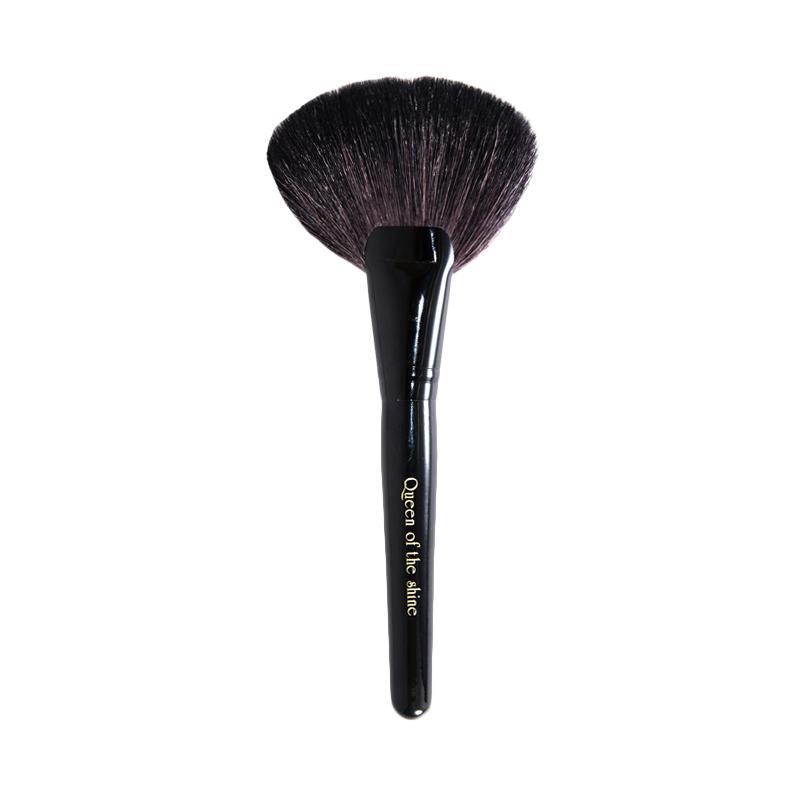 jual of the shine kuas make up big fan brush jual of the shine kuas make up big fan brush