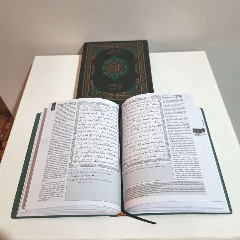 Jual Al Quran Rasm Utsmani Quddus Terjemah 2 Jilid Ukuran Kecil Di ...