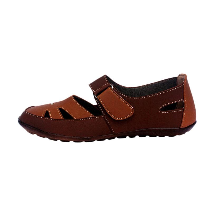 Jual Yutaka Slip On Shoes - Coklat Online - Harga