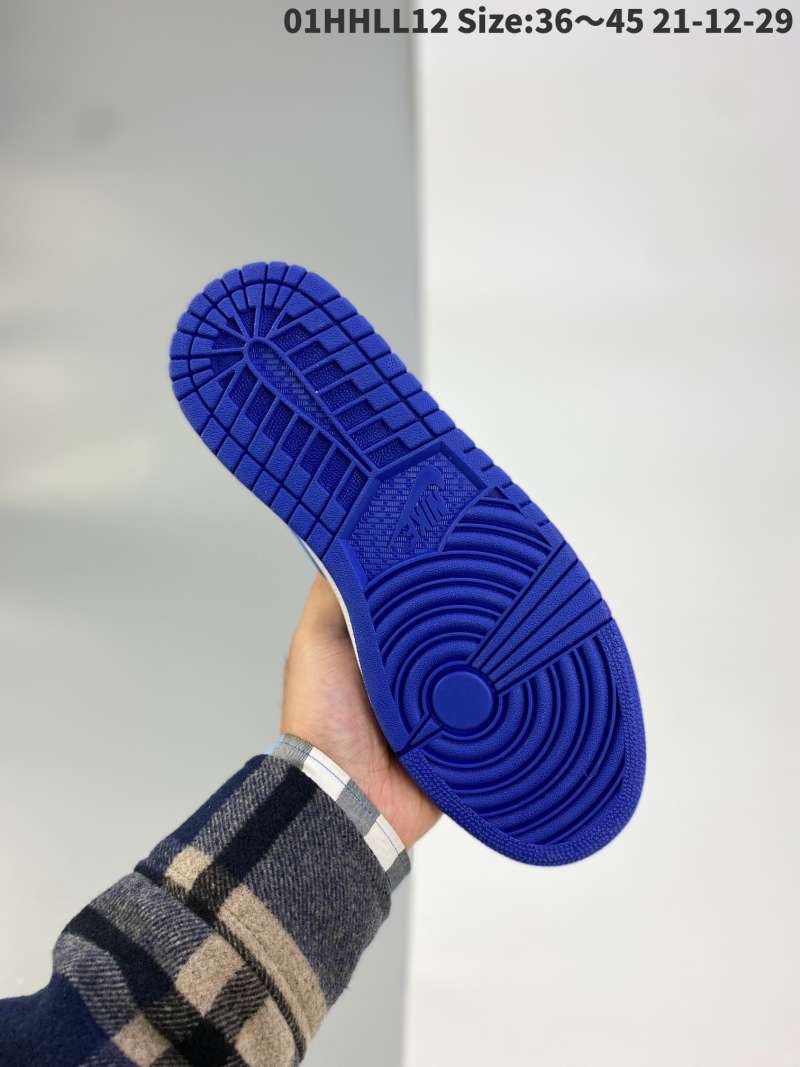 aj1 mid hyper blue