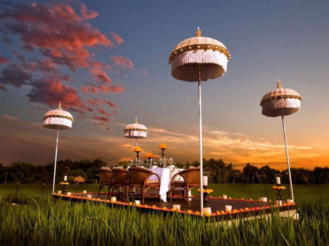 Jual PROMO WISATA Hot Air Balloon Experiences with meal at Tanah Gajah