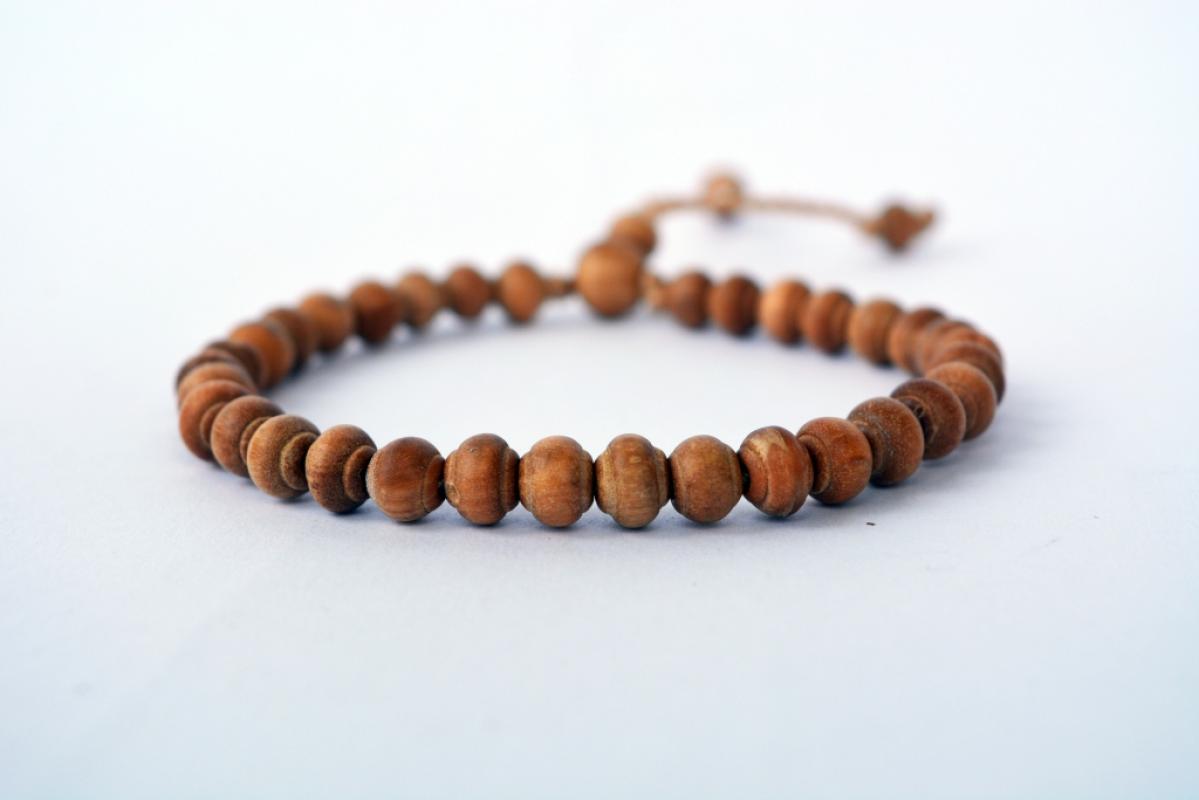 jual riza craft 33 butir kayu cendana asli gelang tasbih harga kualitas terjamin jual riza craft 33 butir kayu cendana asli gelang tasbih harga kualitas terjamin