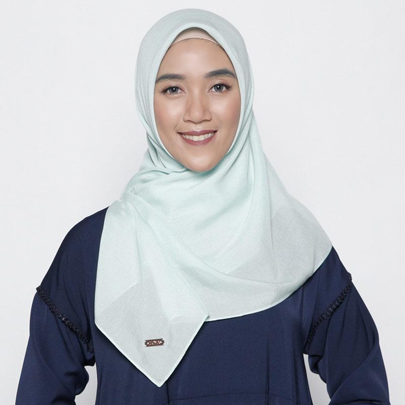 Jilbab Zoya Segi Empat Polos Voal Motif Jilbab Zoya Segi Empat Polos Voal Motif