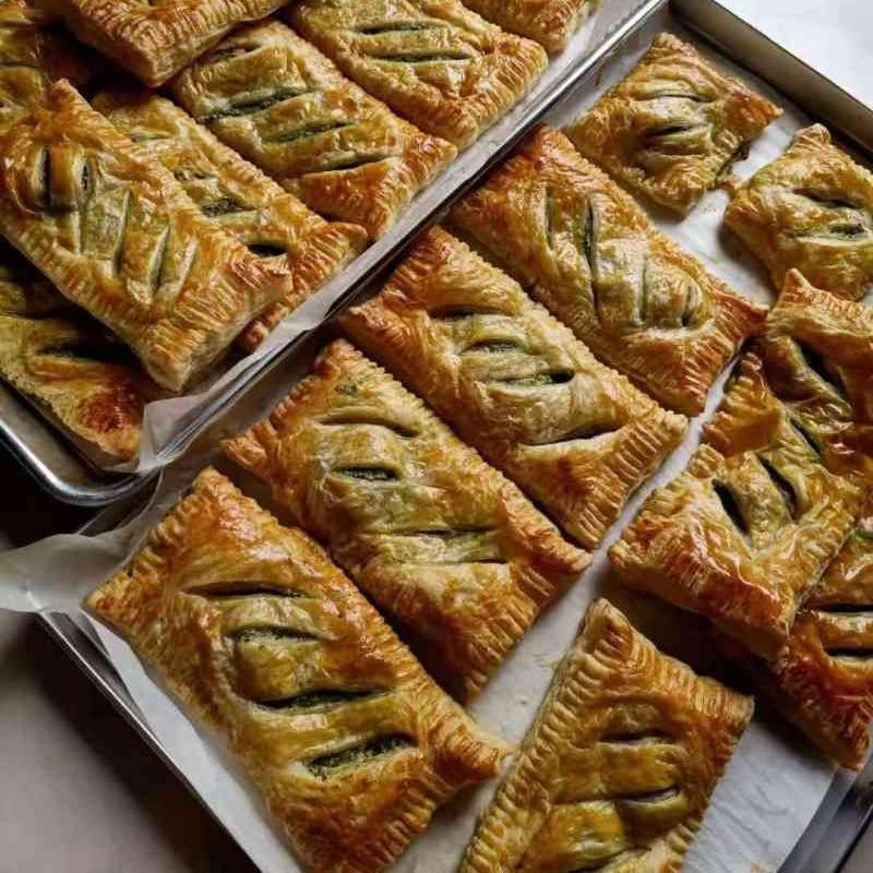 Jual Salmon En Croute / Salmon Pastry di Seller Reolly Kembangan