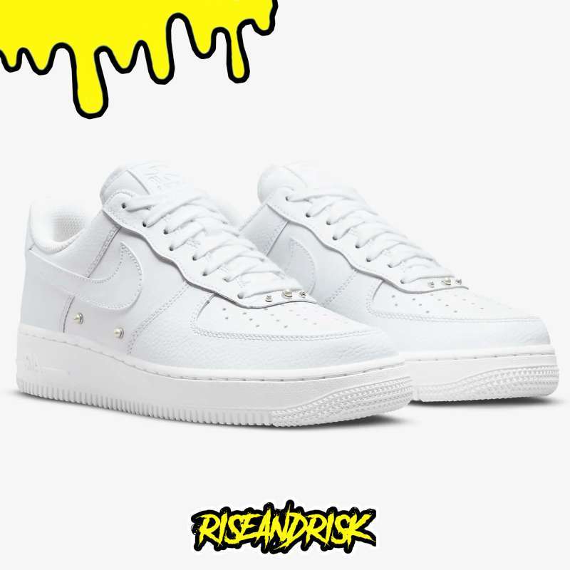 nike air force 1 womens silver