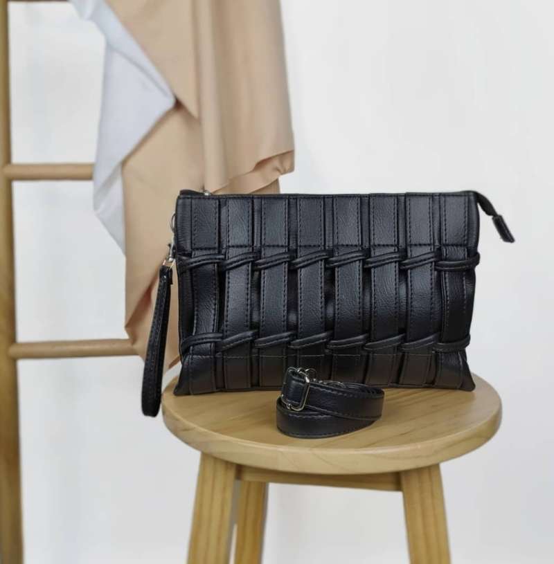 Model Tas Wanita Terbaru 2021 / Katalog Harga Sling Bag Terlengkap