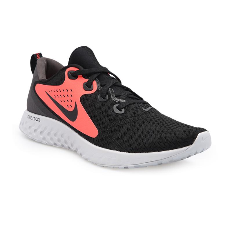 harga nike legend react