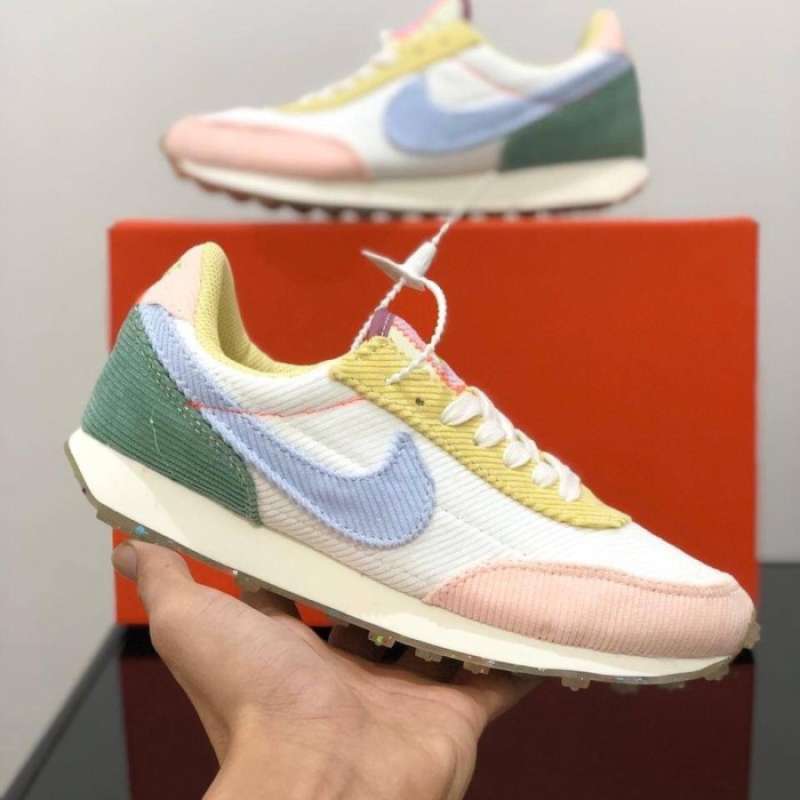 nike daybreak corduroy original