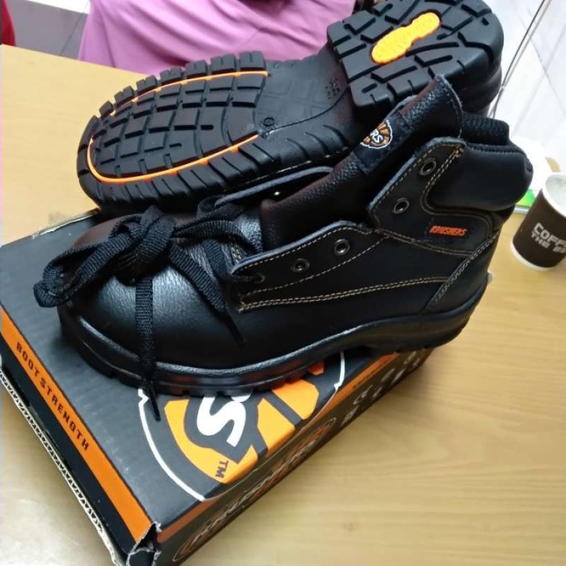Promo safety shoes krusher dallas /sepatu safety Diskon 22 di Seller