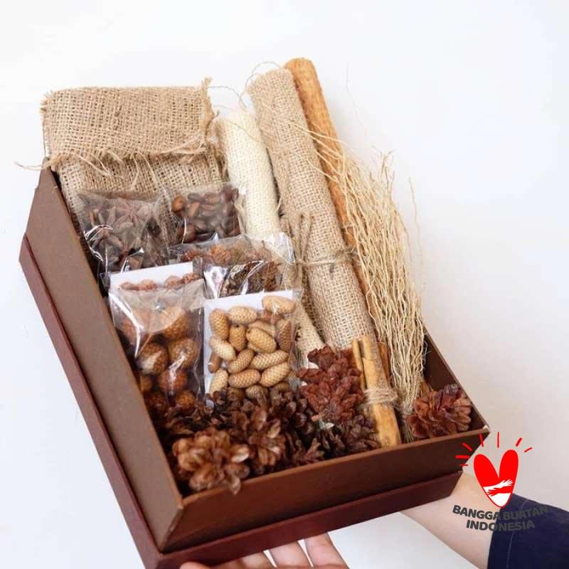 Jual Dekayu Hampers Props Box 2.0 Online April 2021 | Blibli