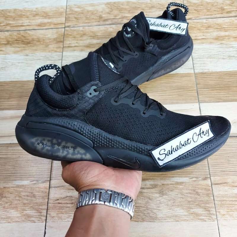nike joyride run flyknit triple black