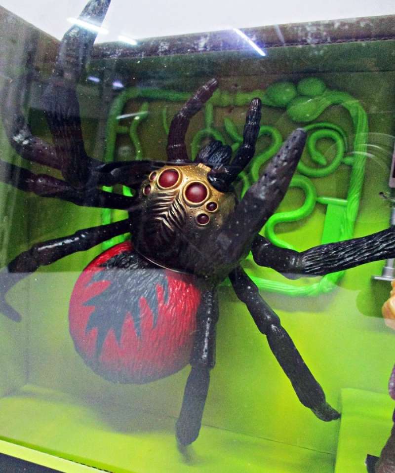 Promo Exclusive Animal Giant Spider & Cobra PLAYSET Diskon 19