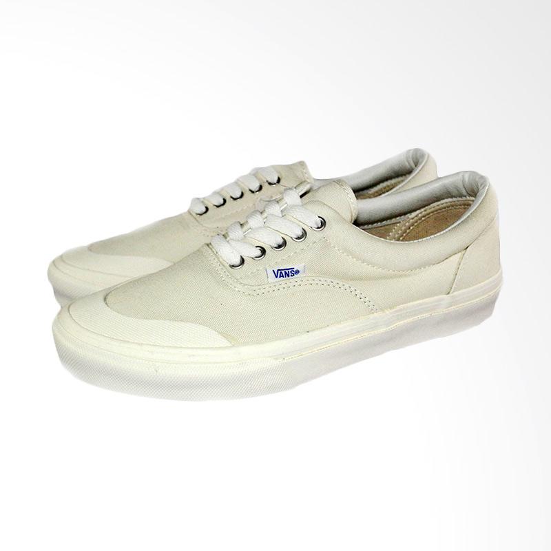 jual vans era half moon sepatu pria white jual vans era half moon sepatu pria white