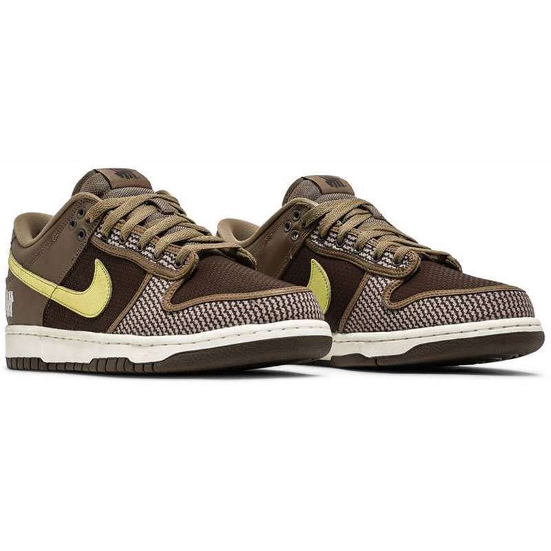 nike dunk undefeated canteen