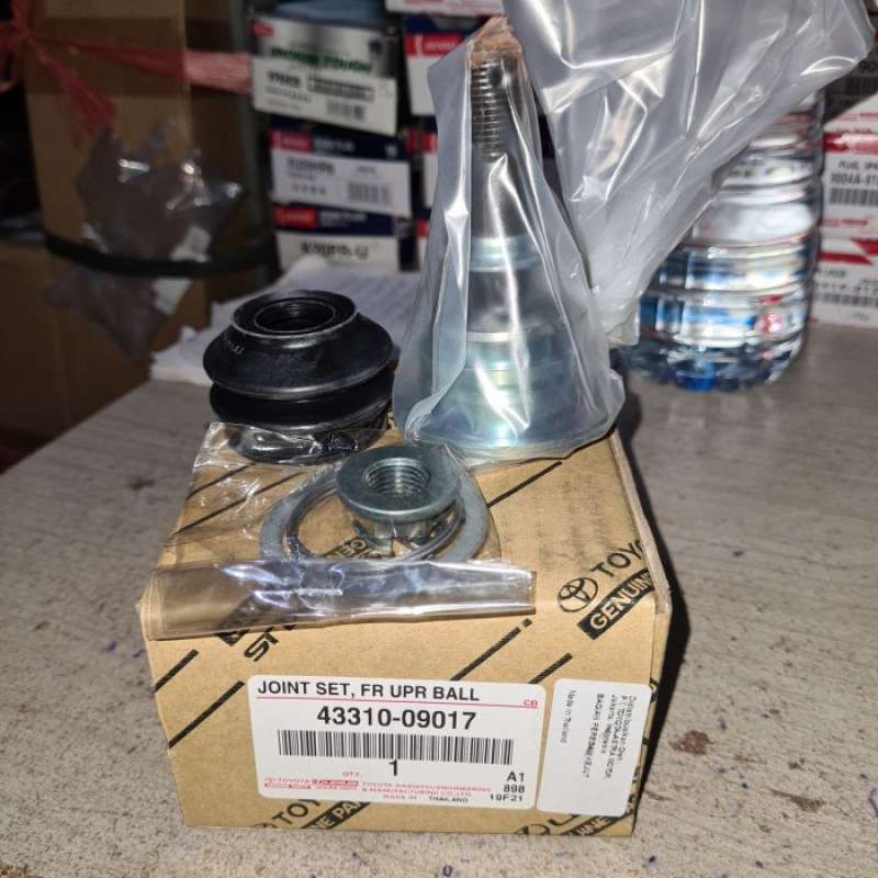 Perbedaan Ball Joint Atas dan Bawah Innova:  Mengenal Fungsi, Kerusakan, dan Penggantian