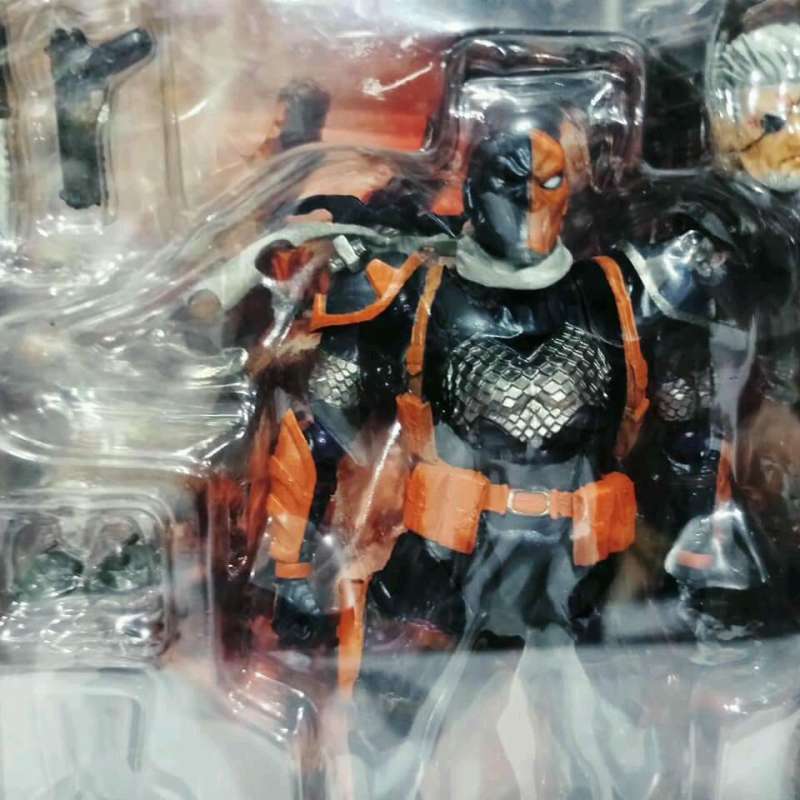 Jual Action Figure Revoltech Revo Deathstroke Revoltech Amazing ...